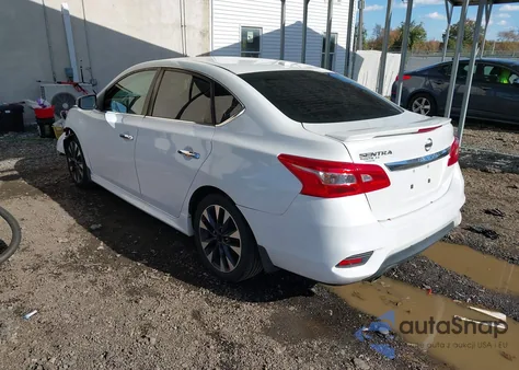 2017 Nissan Sentra Sr z USA, uszkodzony, nr VIN 3N1AB7AP2HY378084